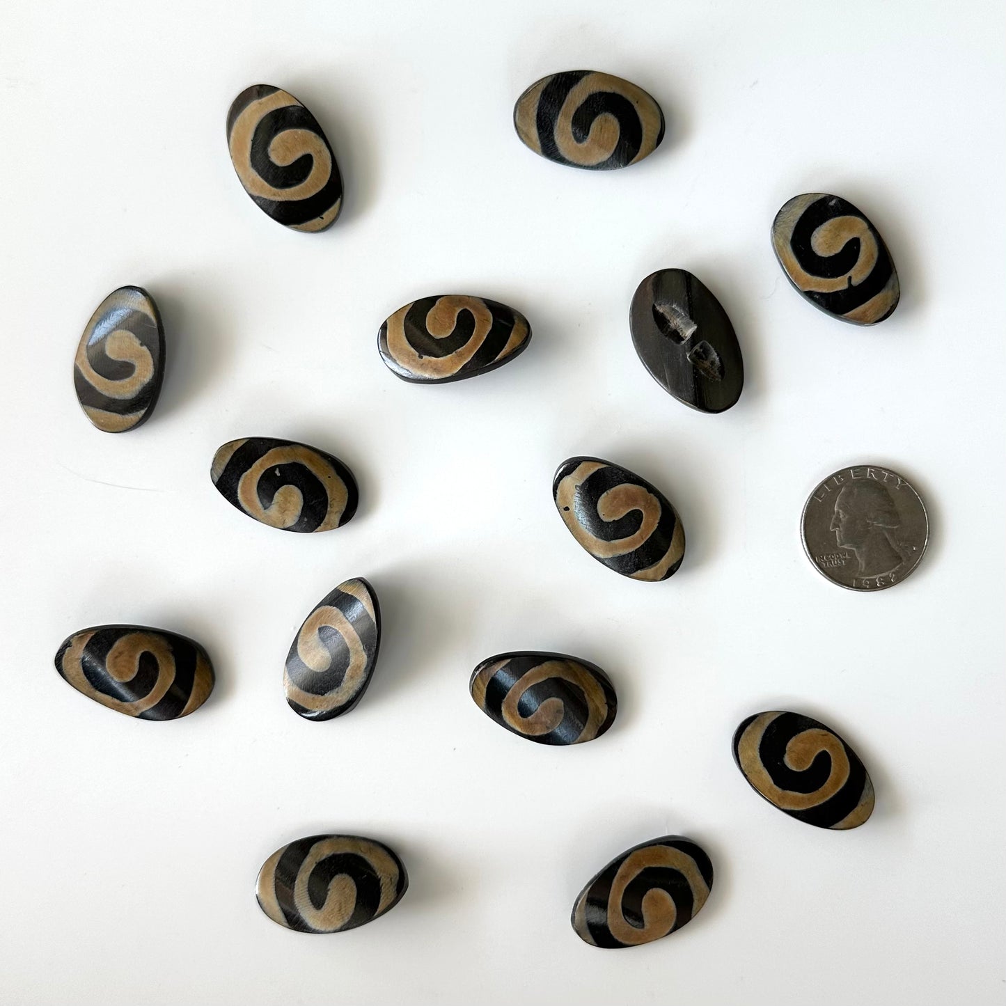 Nut & Horn Buttons