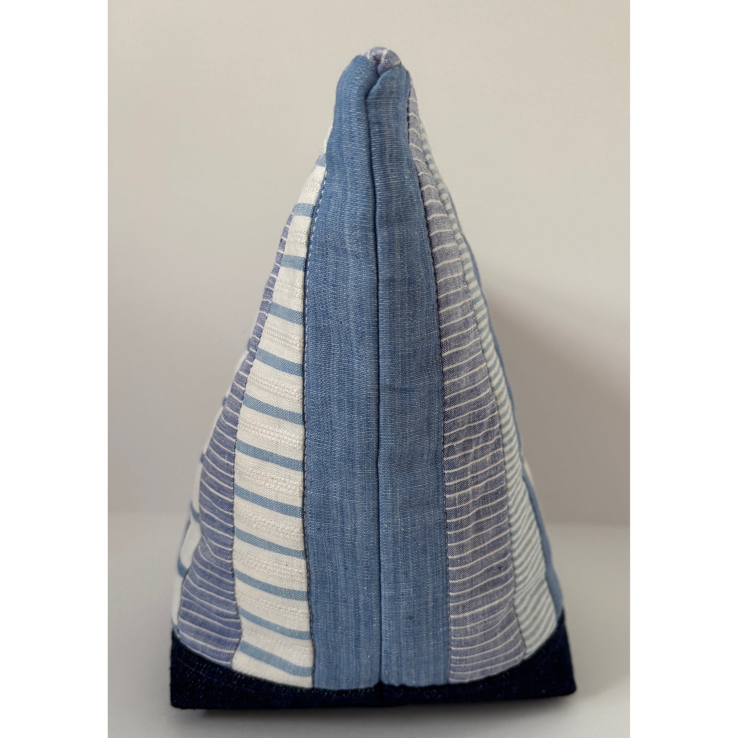 side view of zipper bag D