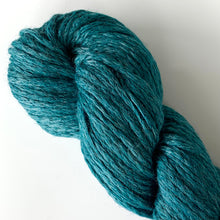 Load image into Gallery viewer, Viento Bulky | Plymouth Yarn
