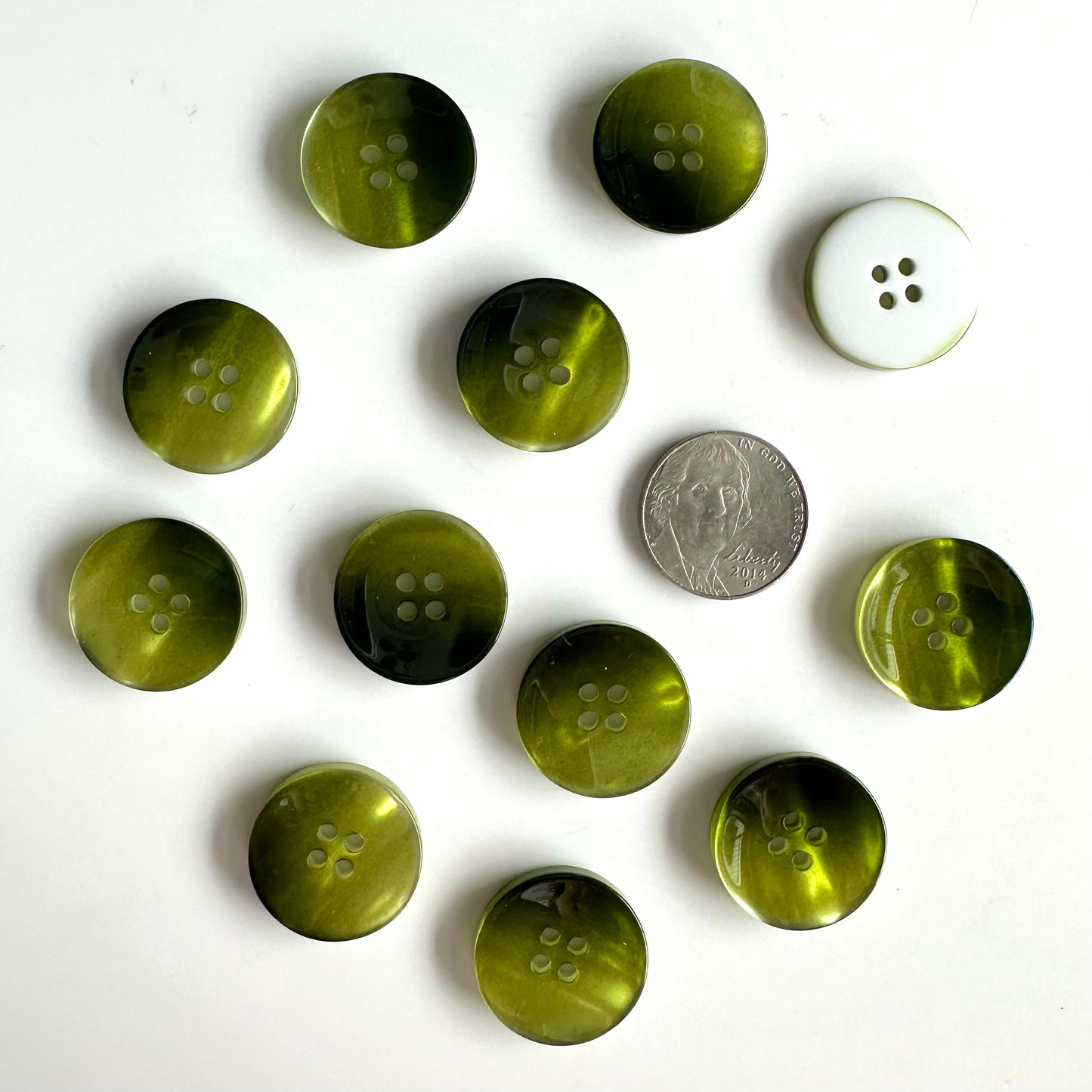 Bakelite, Plastic, & Resin Buttons
