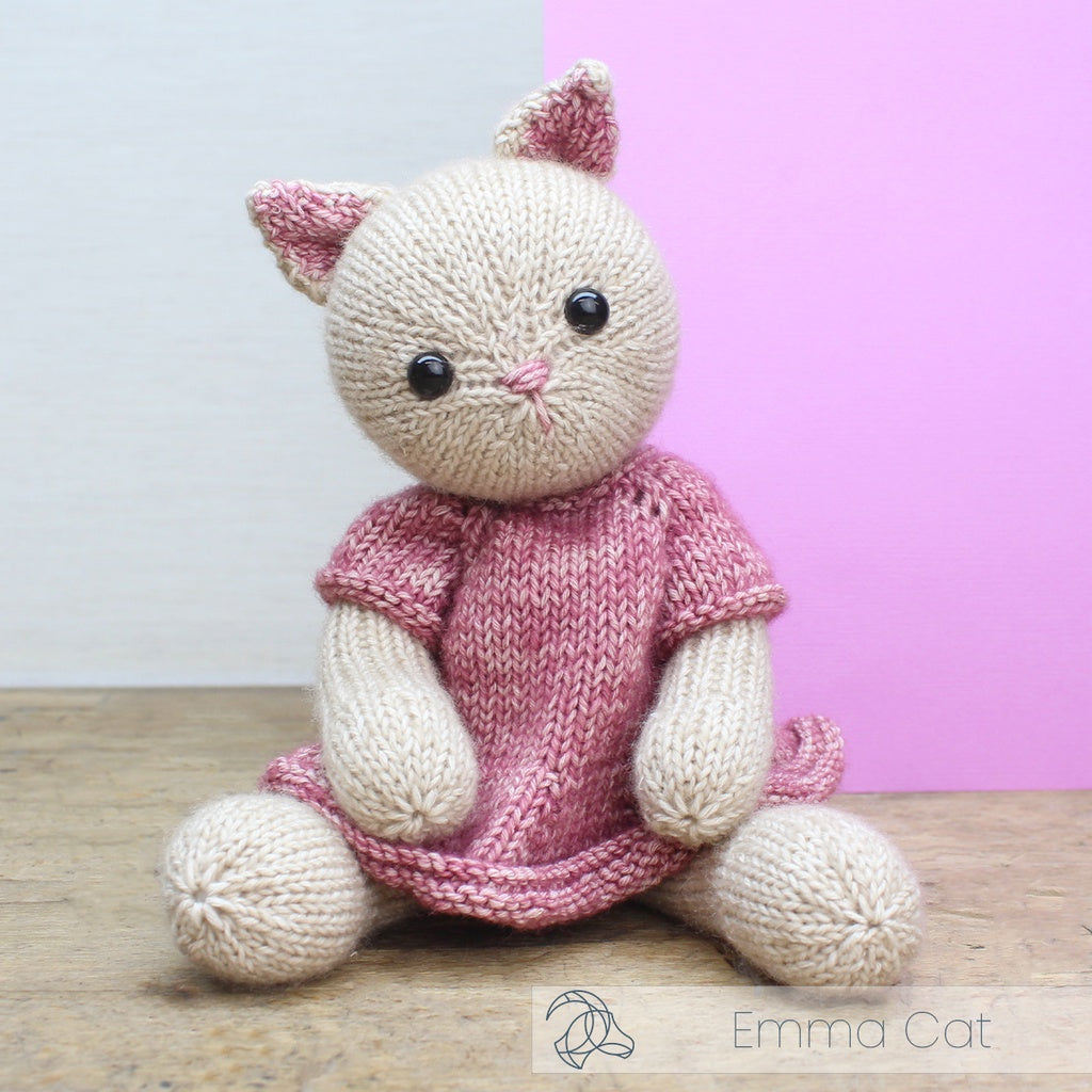 Emma Cat Knit Amigurumi Kit