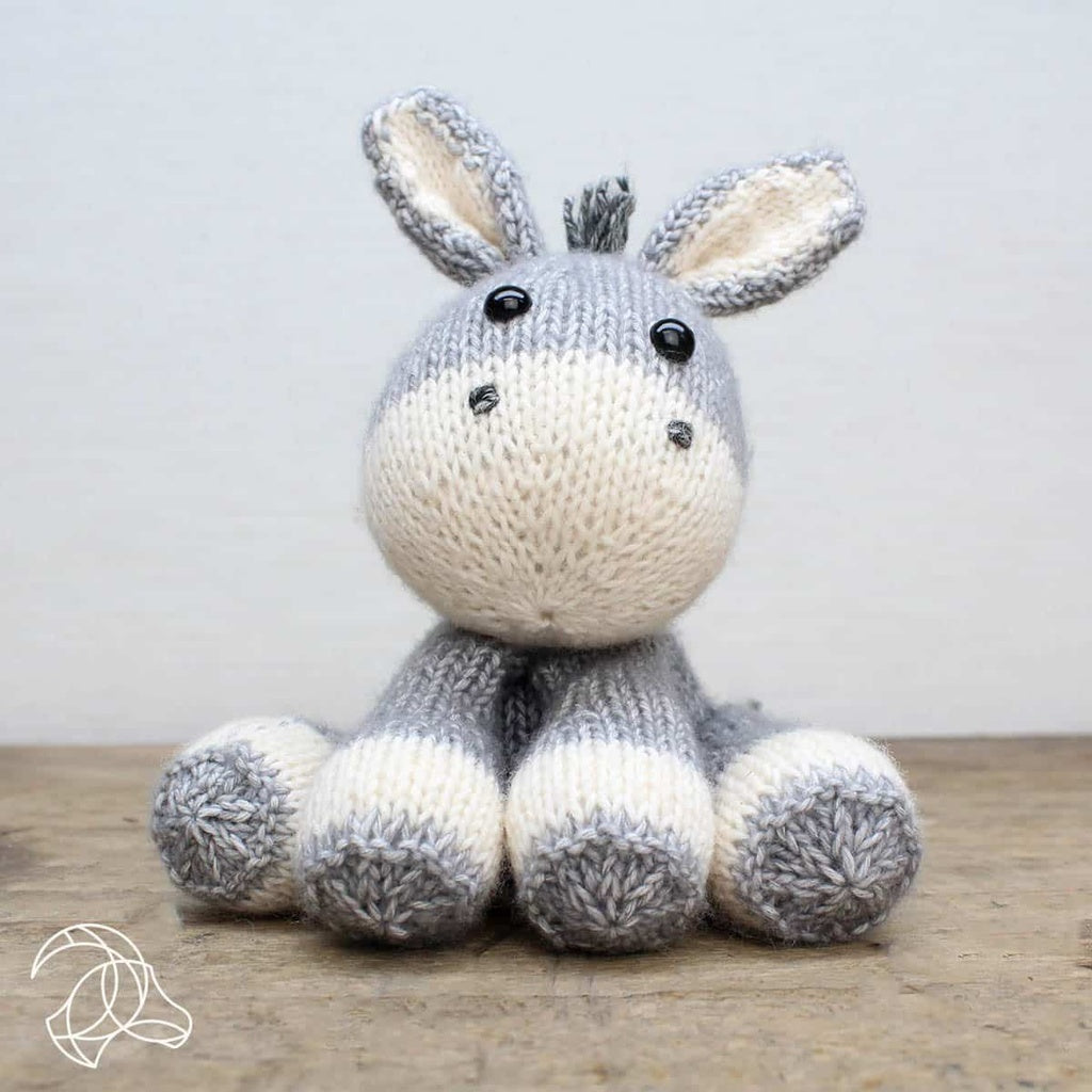 Lente Donkey Knit Amigurumi Kit