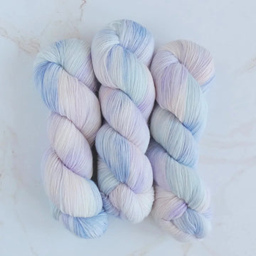 Red Heart Hygge Cloud Yarn - 3 Pack Of 227g/8oz - Acrylic Nylon Blend 5 Bulky 212 Yards Knitting Crochet