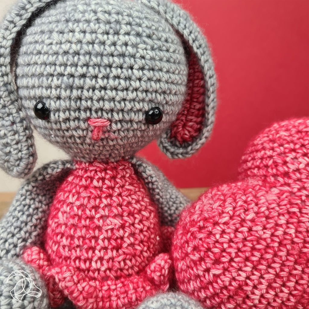 Pippa Bunny Crochet Amigurumi Kit