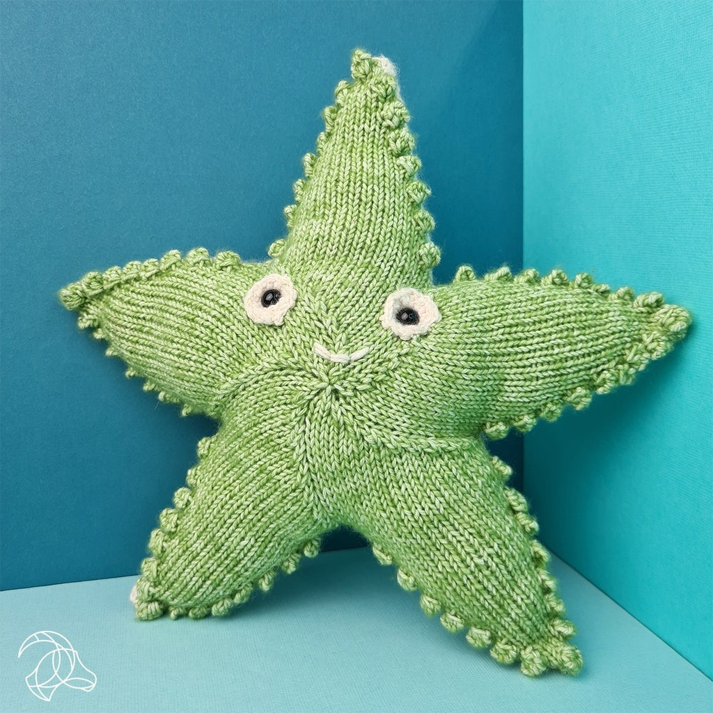 Sterre Starfish Knit Amigurumi Kit