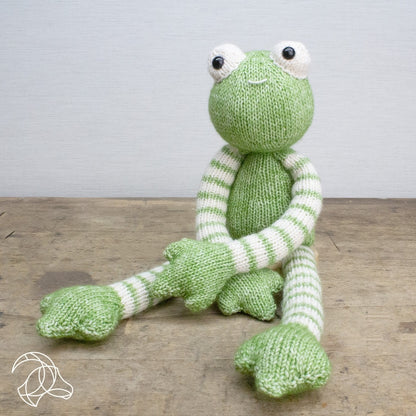 Tinus Frog Knit Amigurumi Kit