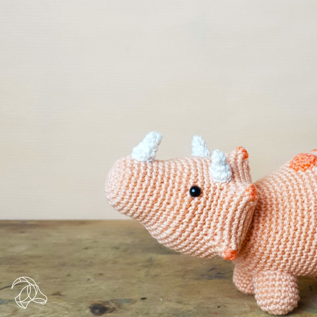 Dino Triceratops Dinosaur Crochet Amigurumi Kit