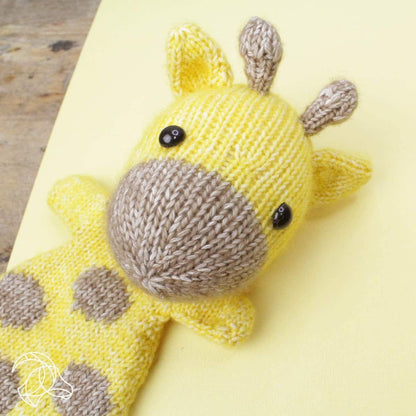 Ziggy Giraffe Knit Amigurumi Kit