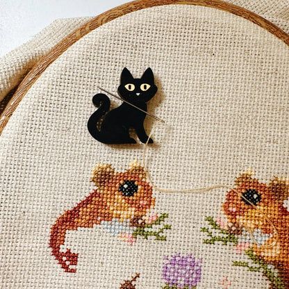 Book Cat Needle Minder | Remember November