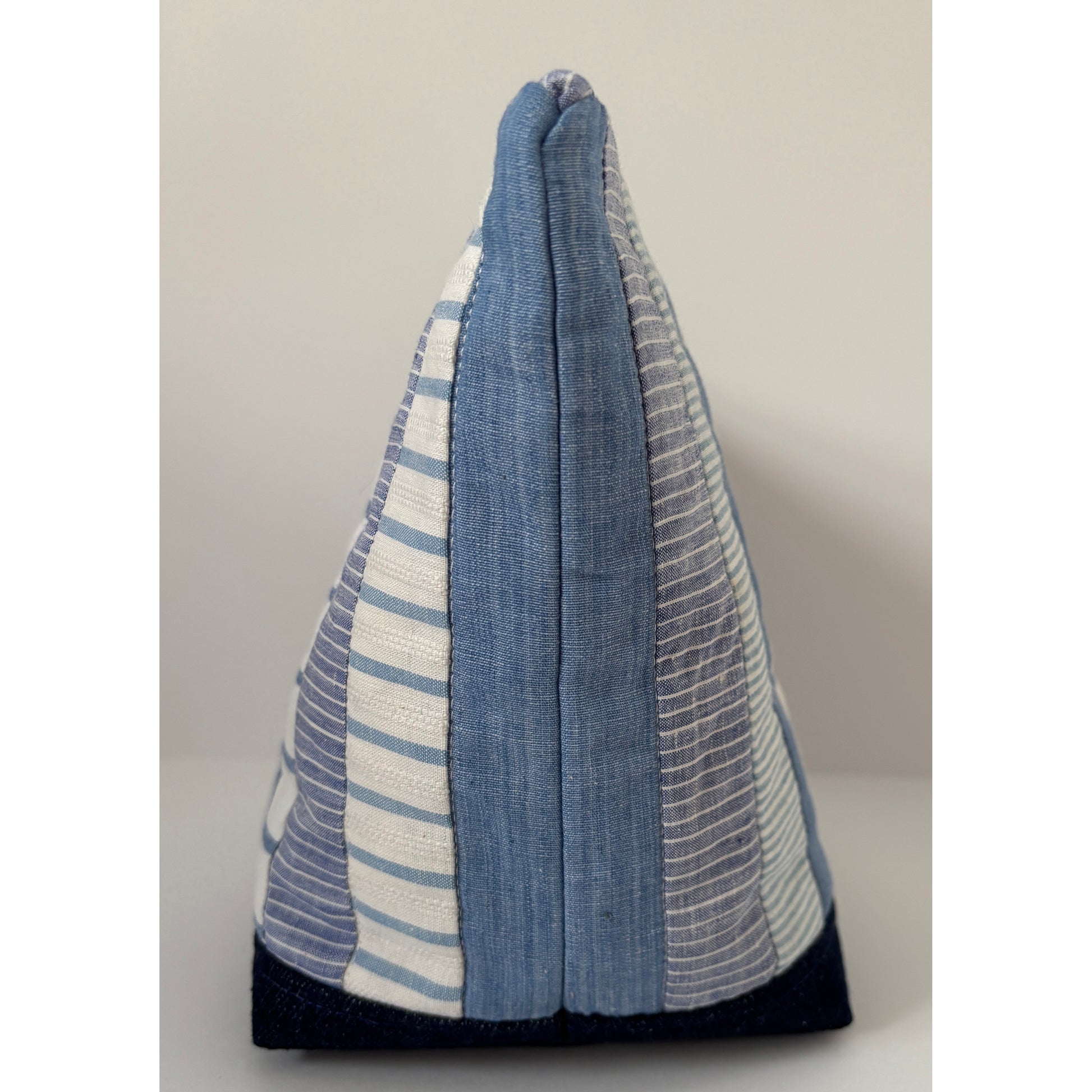 side view of zipper bag D